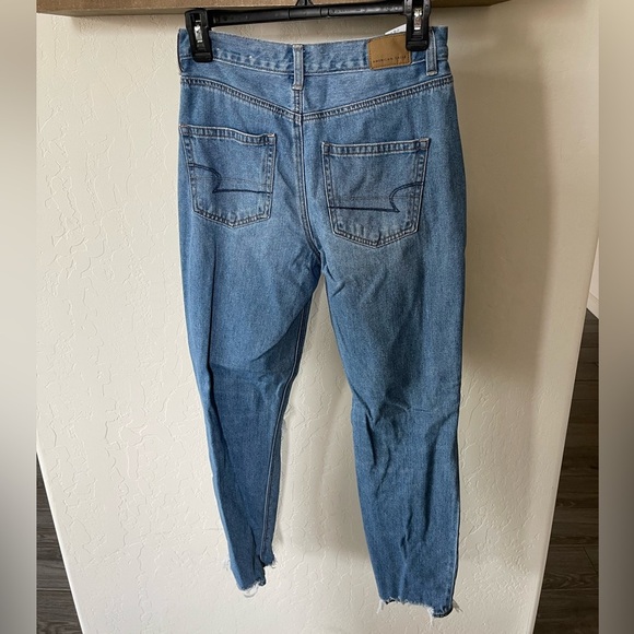 American Eagle| AE Mom Jean, Distressed Style, Size 2••• - Picture 4 of 12